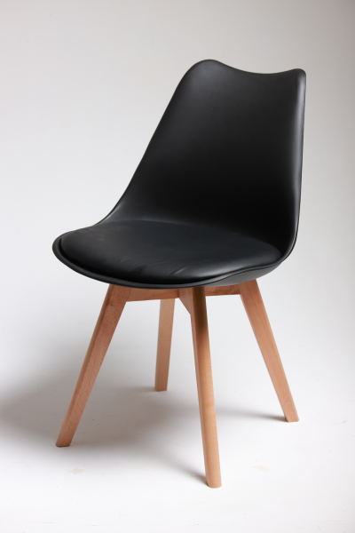 Стул Eames 222 черный