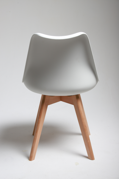 Стул Eames 222 белый